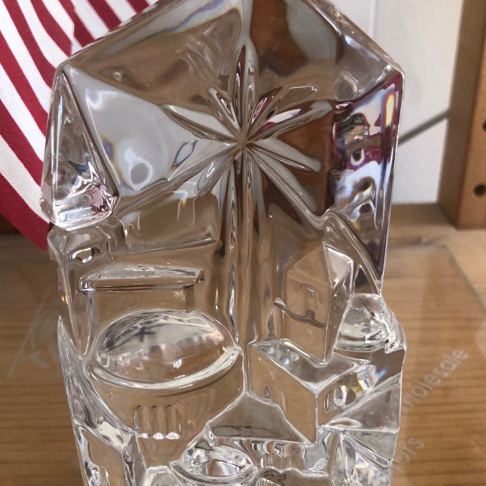 VINTAGE GALLERY ORIGINALS BETHLEHEM LEAD CRYSTAL PAPER WEIGHT
